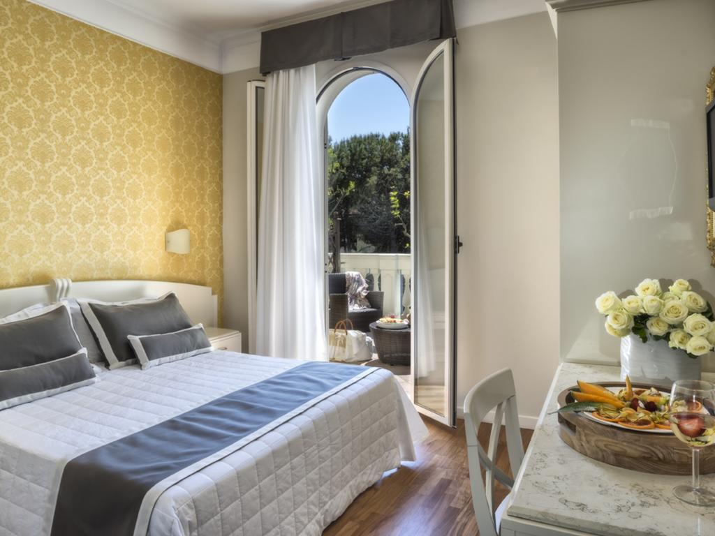 Novecento Suite Hotel Риччоне Экстерьер фото