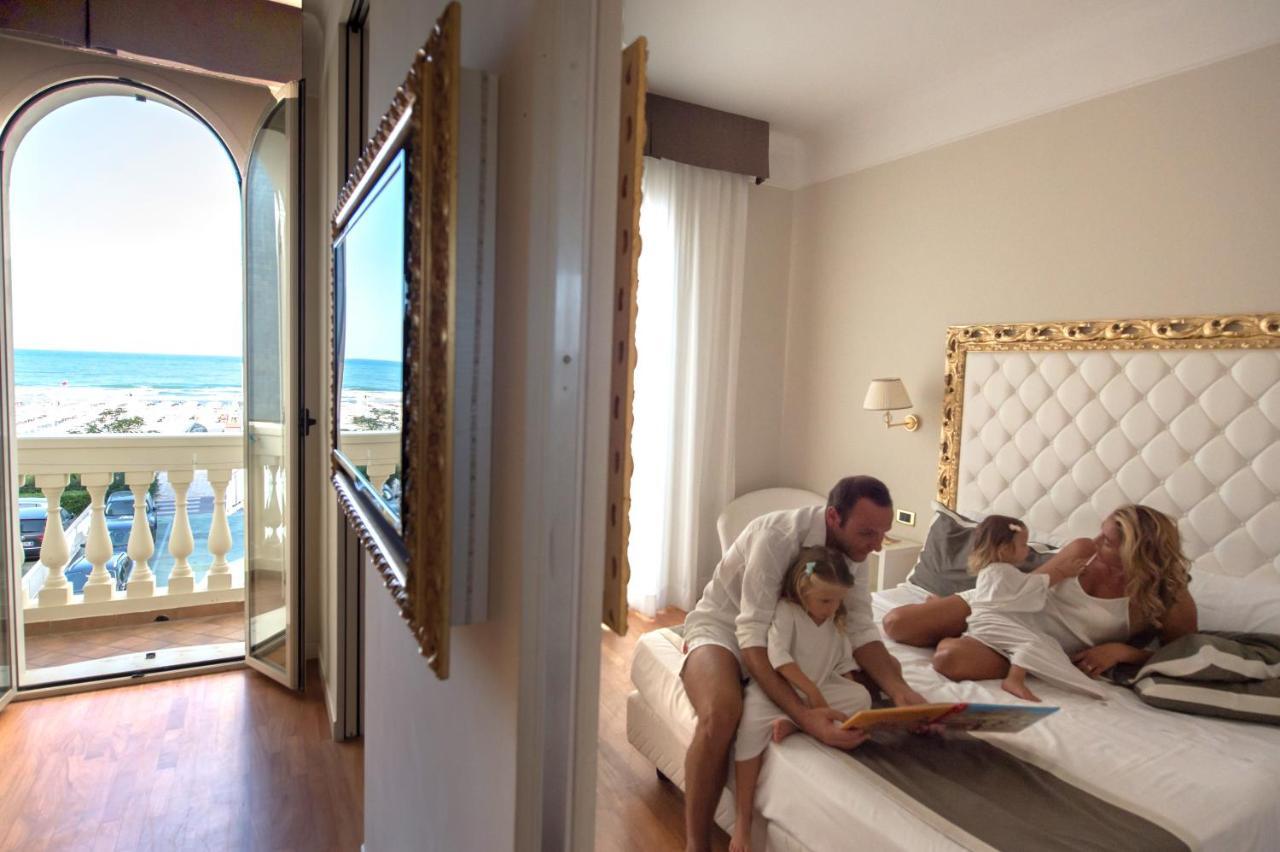 Novecento Suite Hotel Риччоне Экстерьер фото