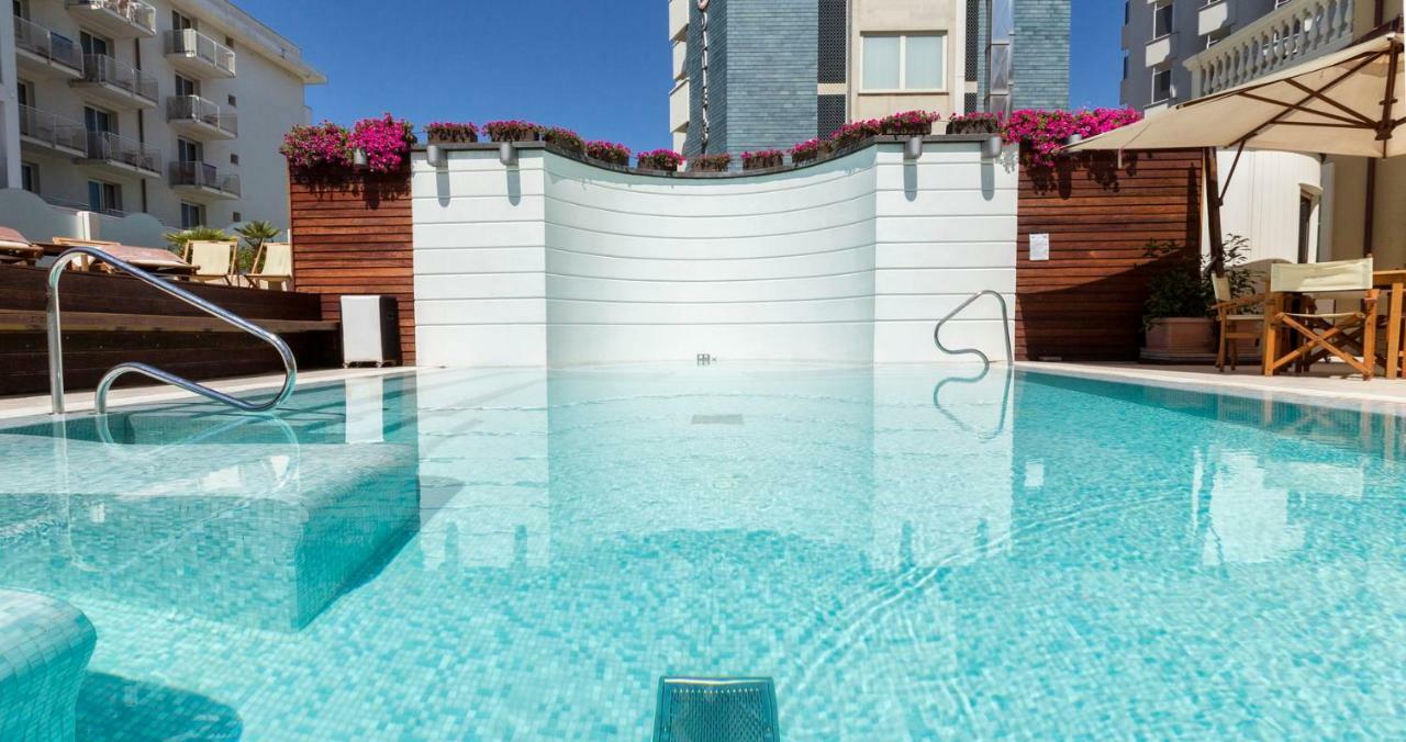 Novecento Suite Hotel Риччоне Экстерьер фото